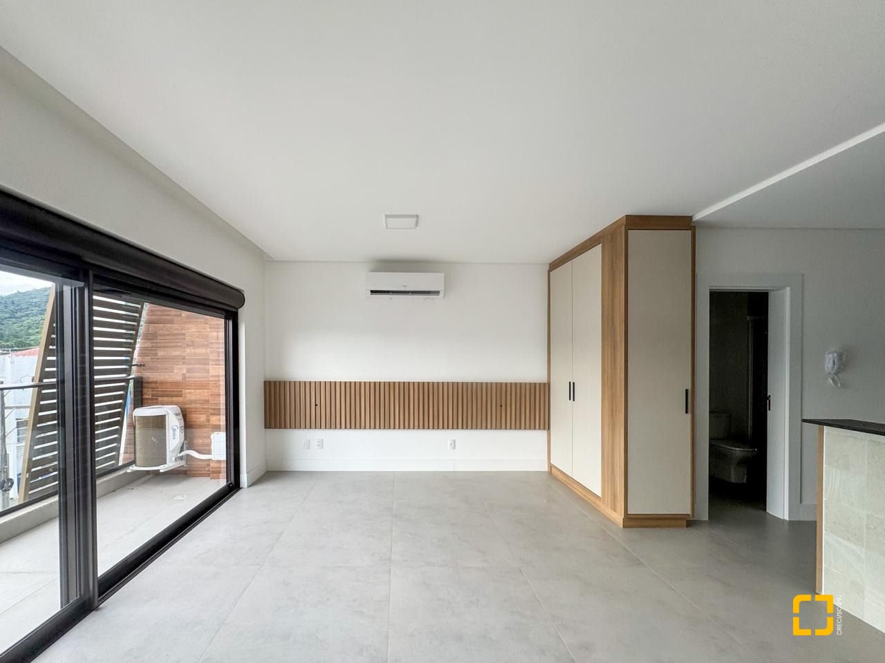 Studio com 46m², 1 quarto, 1 garagem, no bairro Monte Verde em Florianópolis