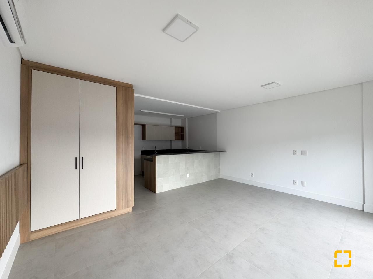 Studio com 46m², 1 quarto, 1 garagem, no bairro Monte Verde em Florianópolis