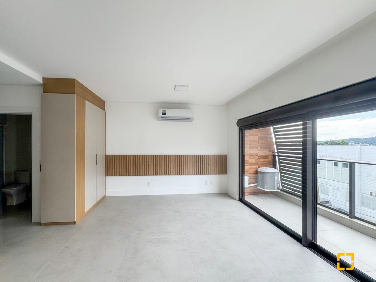 Studio com 46m², 1 quarto, 1 garagem, no bairro Monte Verde em Florianópolis