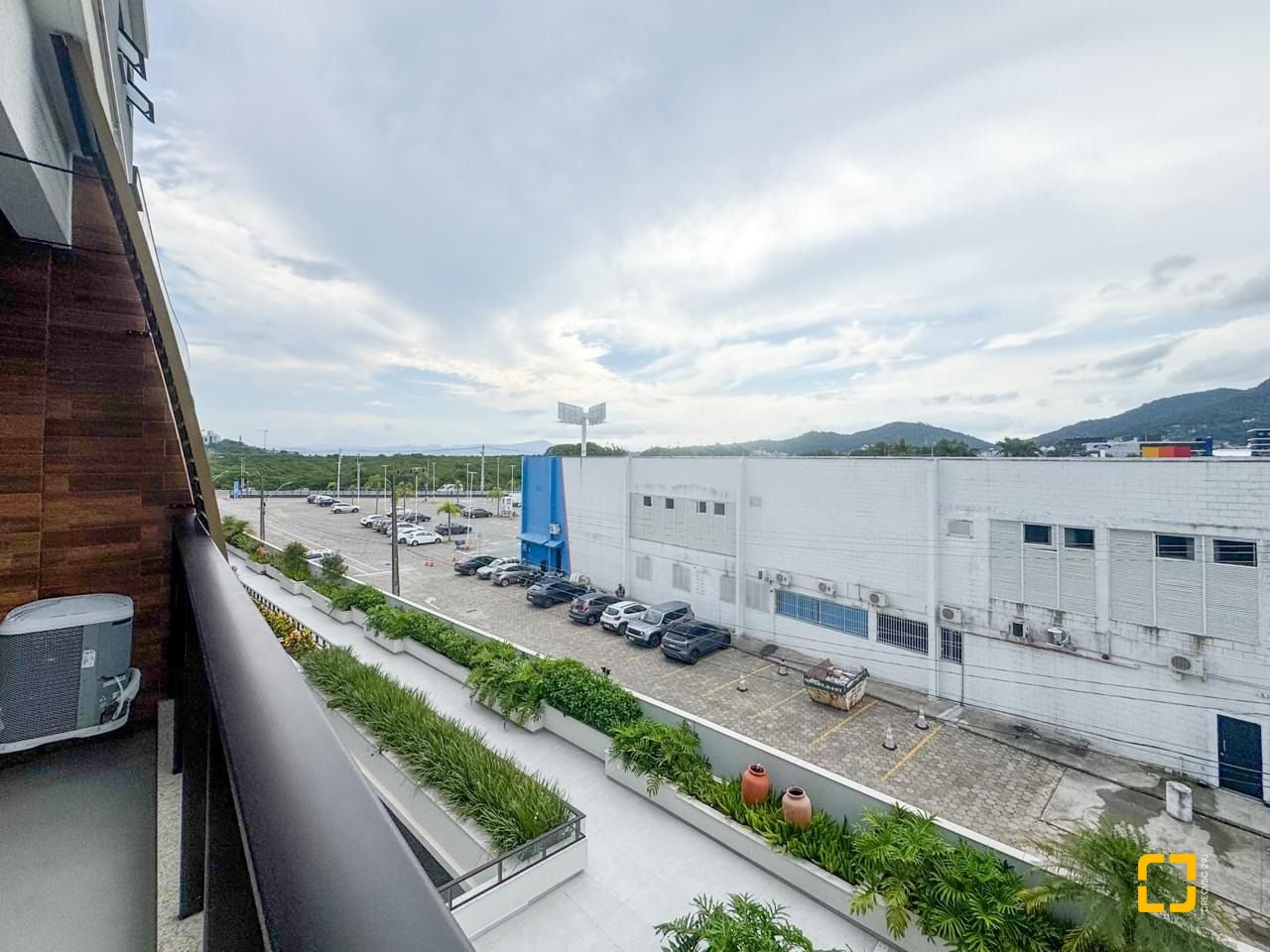 Studio com 46m², 1 quarto, 1 garagem, no bairro Monte Verde em Florianópolis