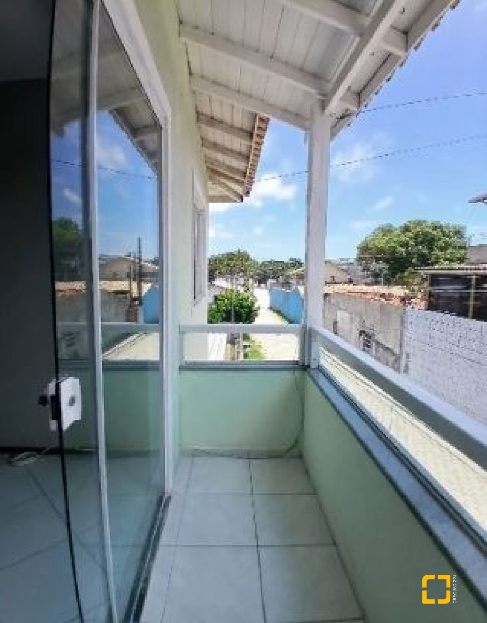 Apartamento com 70m², 2 quartos (sendo 1 suíte), 1 garagem, no bairro Ingleses em Florianópolis