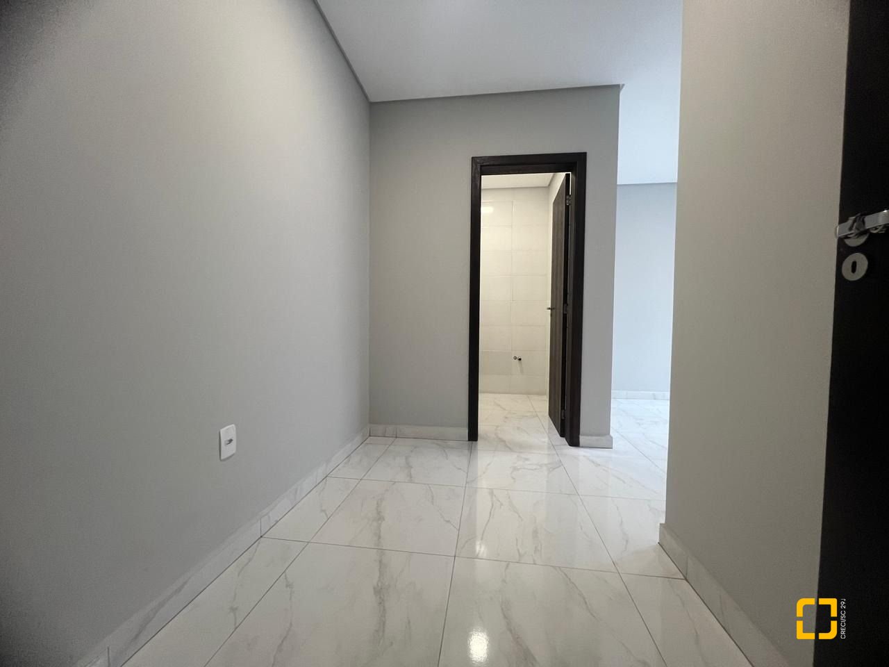 Casa com 68m², 3 quartos (sendo 1 suíte), 1 garagem, no bairro Campeche em Florianópolis