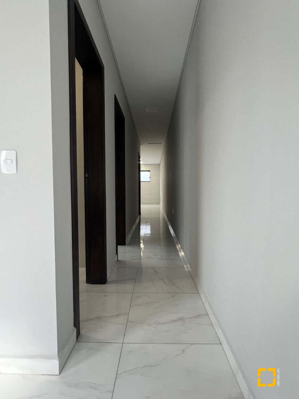 Casa com 68m², 3 quartos (sendo 1 suíte), 1 garagem, no bairro Campeche em Florianópolis