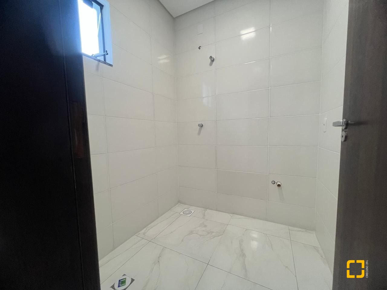 Casa com 68m², 3 quartos (sendo 1 suíte), 1 garagem, no bairro Campeche em Florianópolis