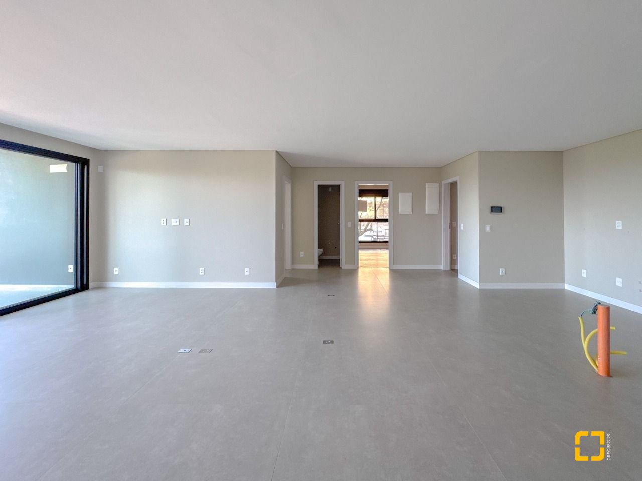 Apartamento com 148m², 6 quartos (sendo 3 suítes), 2 garagens, no bairro Jurerê em Florianópolis