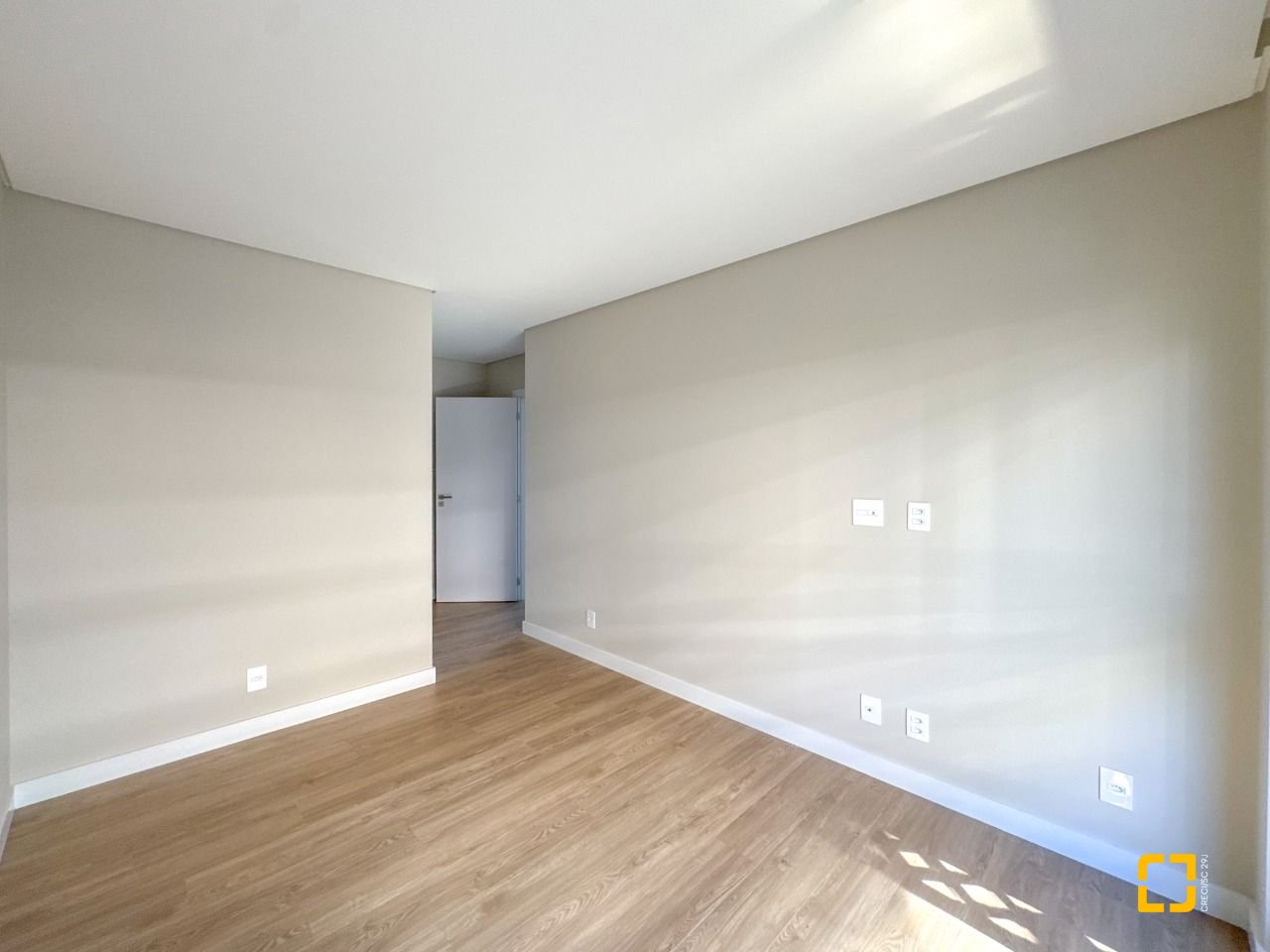 Apartamento com 148m², 6 quartos (sendo 3 suítes), 2 garagens, no bairro Jurerê em Florianópolis