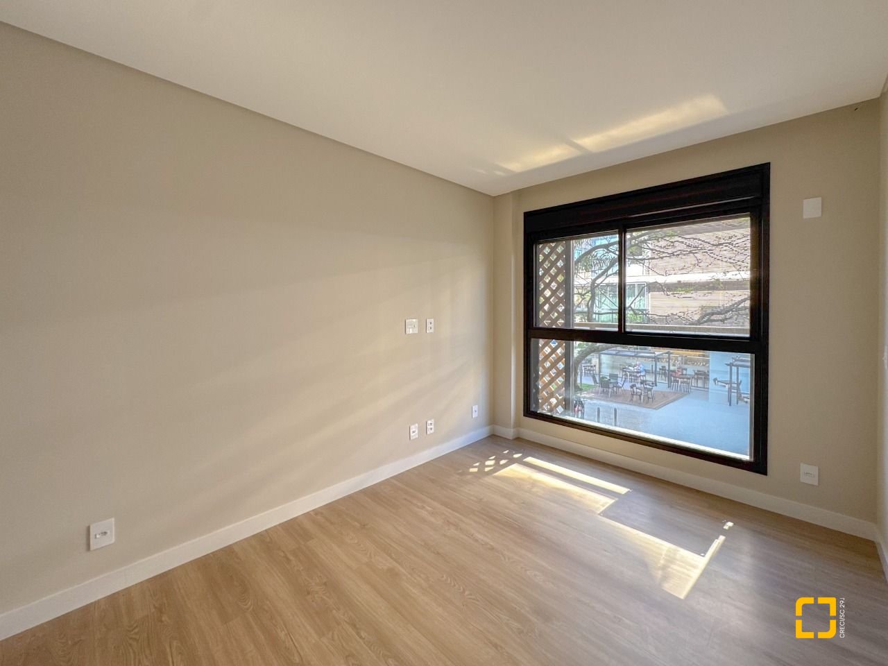 Apartamento com 148m², 6 quartos (sendo 3 suítes), 2 garagens, no bairro Jurerê em Florianópolis