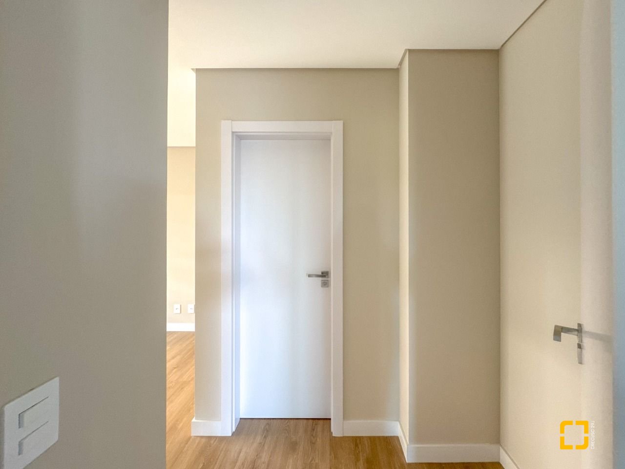 Apartamento com 148m², 6 quartos (sendo 3 suítes), 2 garagens, no bairro Jurerê em Florianópolis