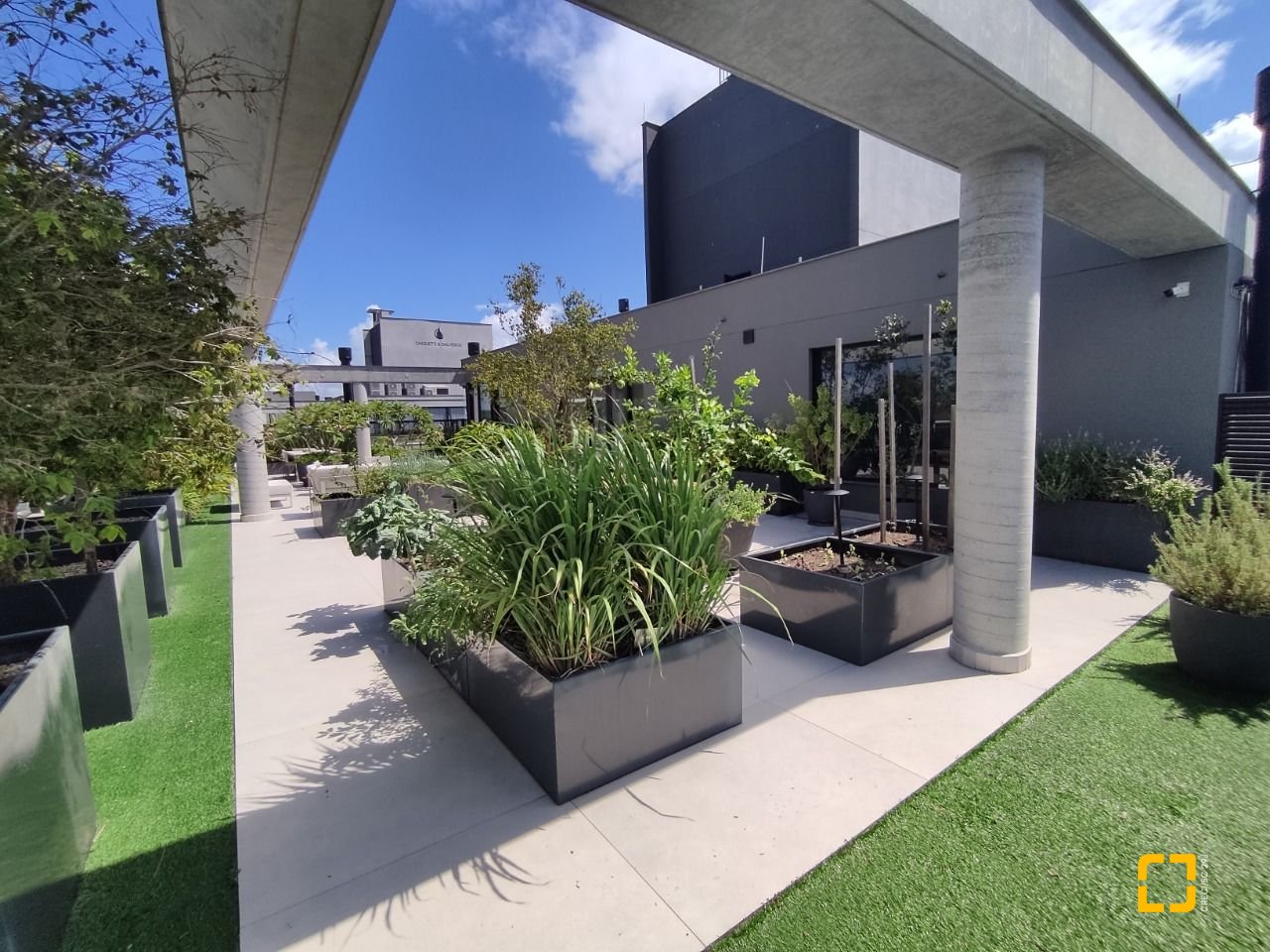 Apartamento com 148m², 6 quartos (sendo 3 suítes), 2 garagens, no bairro Jurerê em Florianópolis