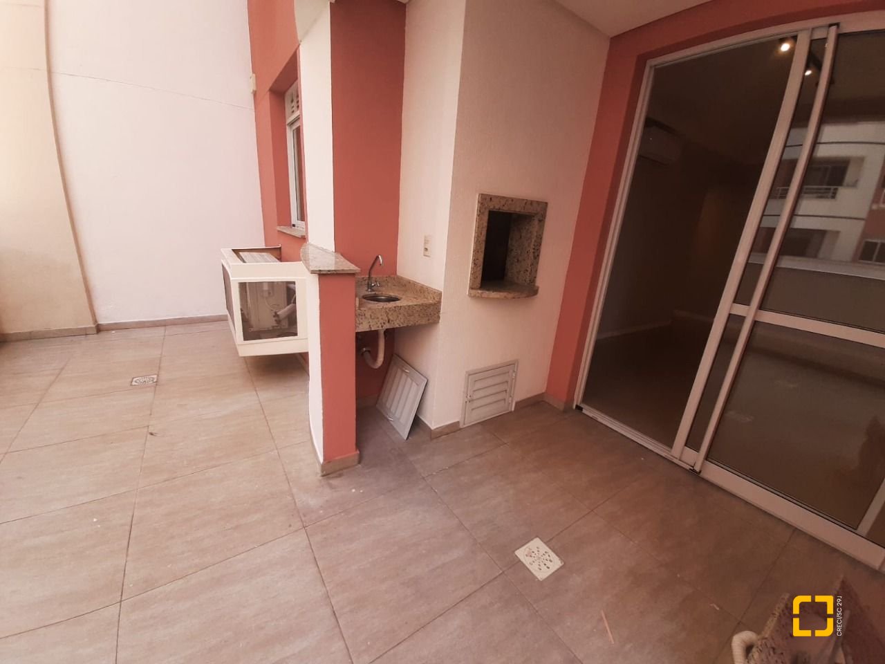 Apartamento com 105m², 2 quartos, 1 garagem, no bairro Barreiros em São José