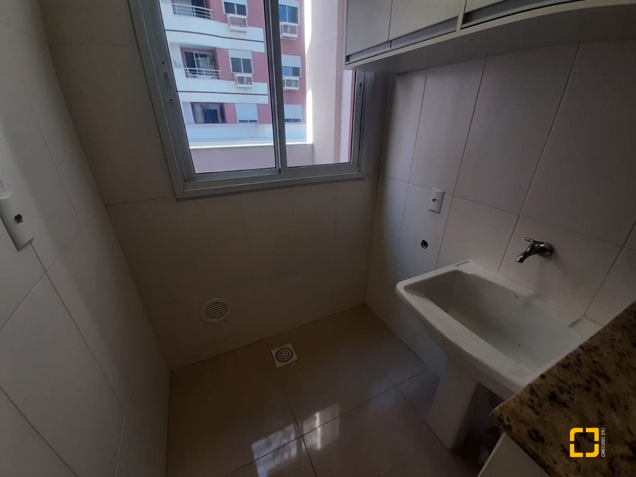 Apartamento com 105m², 2 quartos, 1 garagem, no bairro Barreiros em São José