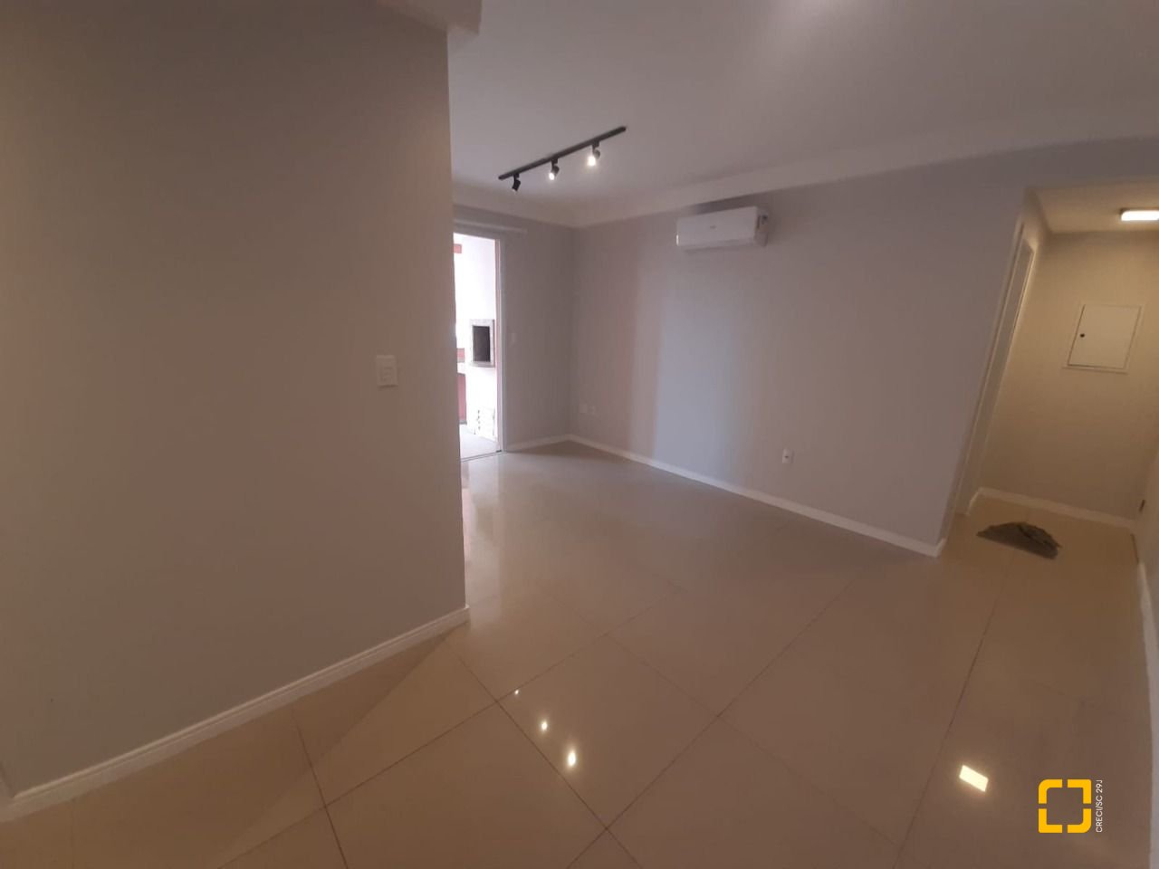 Apartamento com 105m², 2 quartos, 1 garagem, no bairro Barreiros em São José