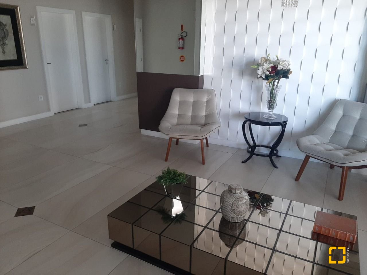 Apartamento com 105m², 2 quartos, 1 garagem, no bairro Barreiros em São José