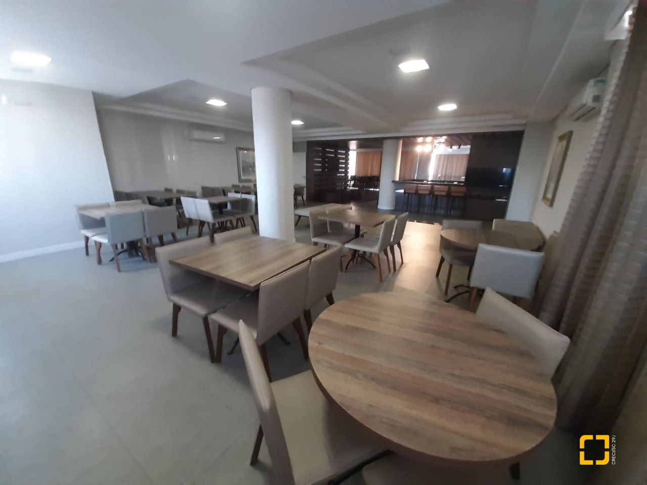 Apartamento com 105m², 2 quartos, 1 garagem, no bairro Barreiros em São José