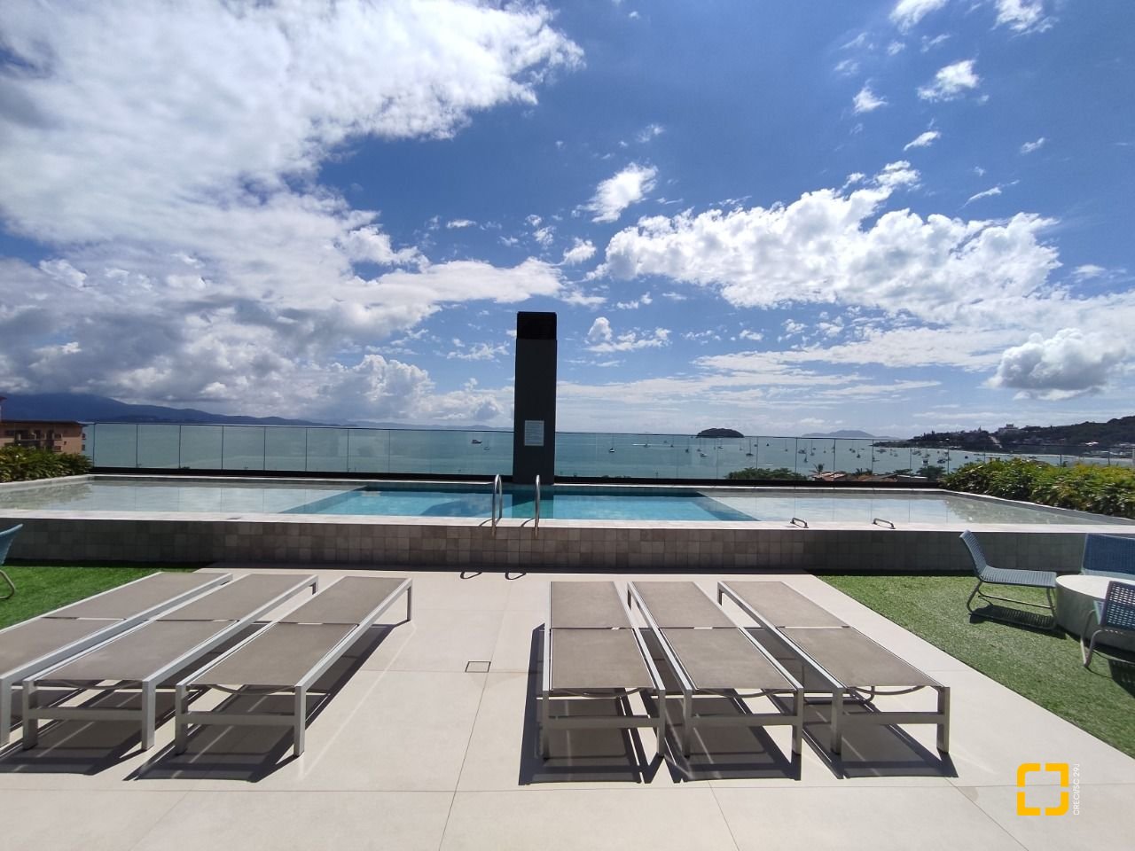 Apartamento com 148m², 6 quartos (sendo 3 suítes), 2 garagens, no bairro Jurerê em Florianópolis