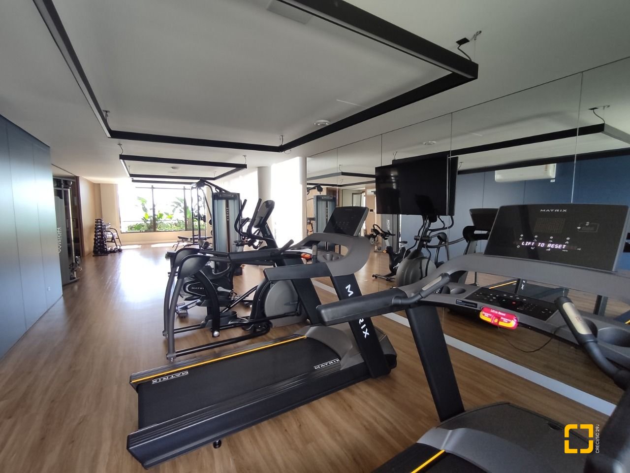 Apartamento com 148m², 6 quartos (sendo 3 suítes), 2 garagens, no bairro Jurerê em Florianópolis
