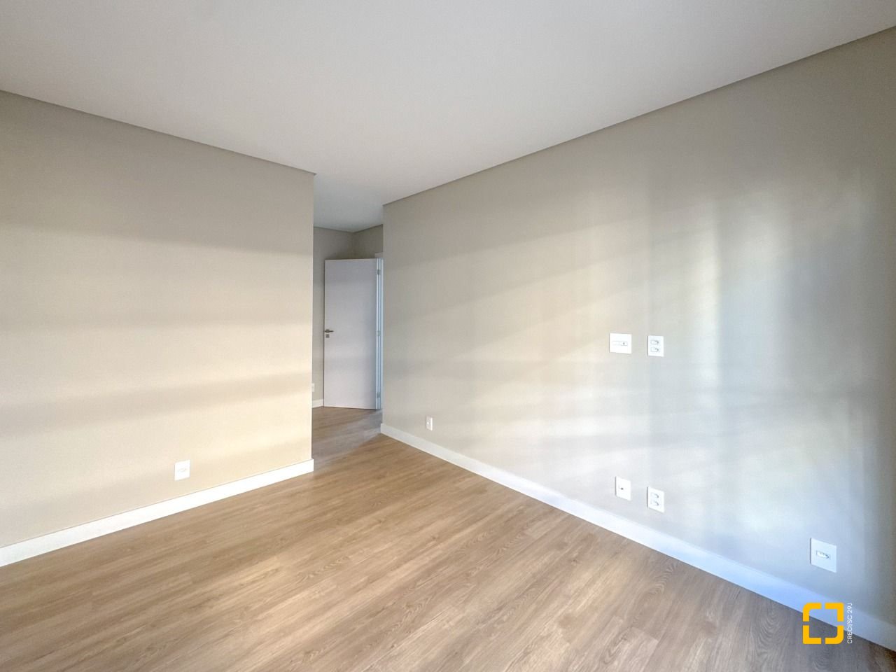Apartamento com 148m², 6 quartos (sendo 3 suítes), 2 garagens, no bairro Jurerê em Florianópolis