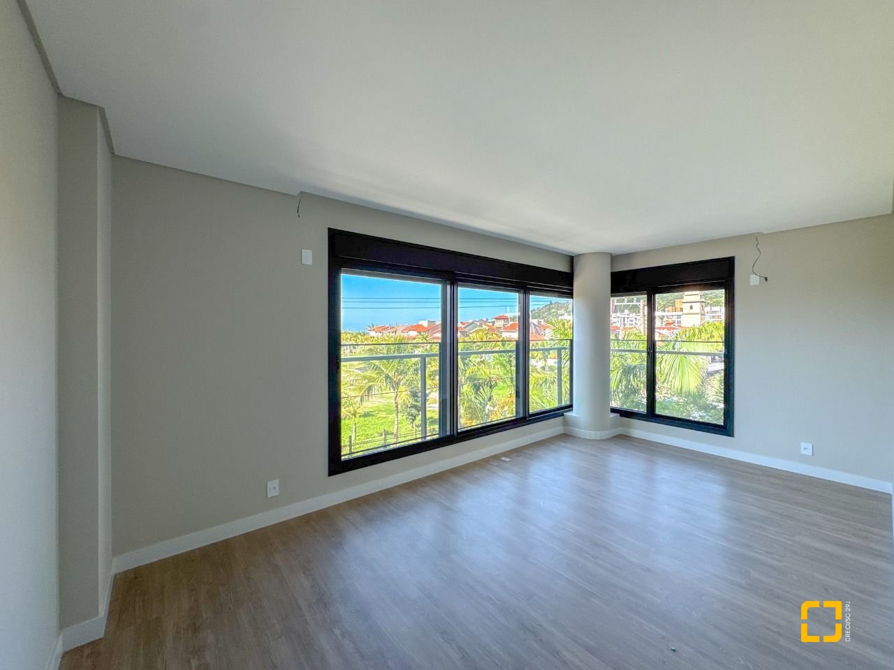 Apartamento com 148m², 6 quartos (sendo 3 suítes), 2 garagens, no bairro Jurerê em Florianópolis