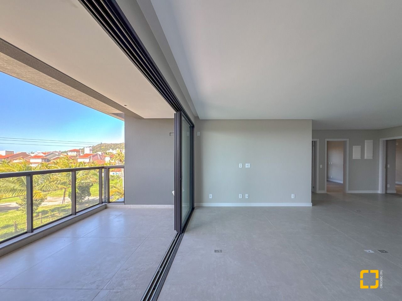 Apartamento com 148m², 6 quartos (sendo 3 suítes), 2 garagens, no bairro Jurerê em Florianópolis