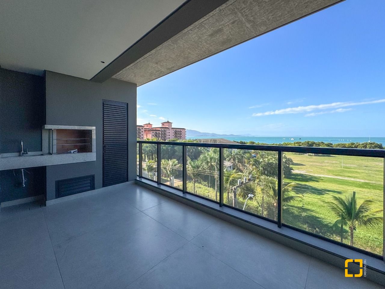 Apartamento com 148m², 6 quartos (sendo 3 suítes), 2 garagens, no bairro Jurerê em Florianópolis