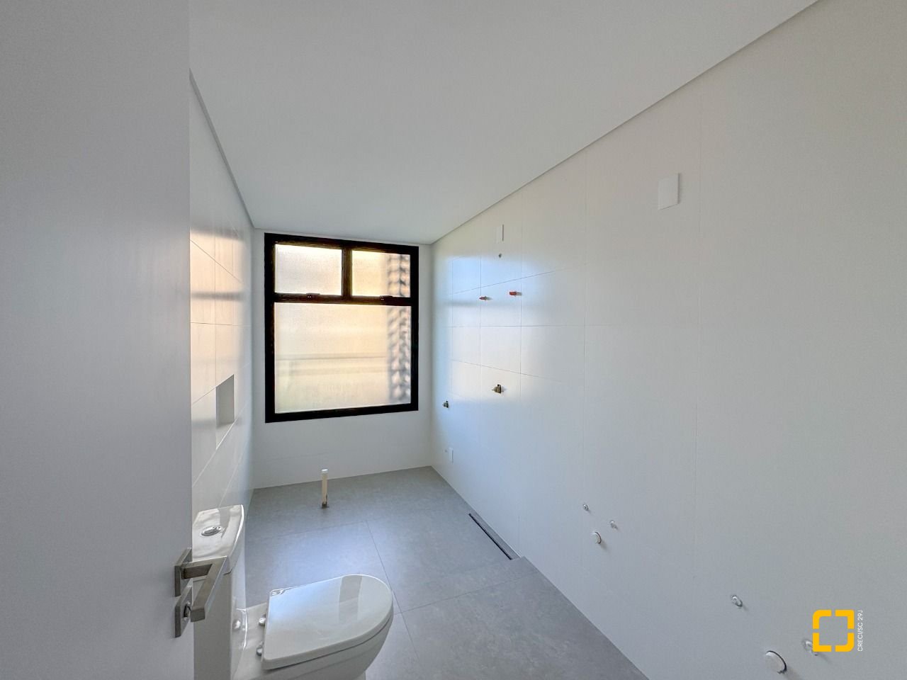 Apartamento com 148m², 6 quartos (sendo 3 suítes), 2 garagens, no bairro Jurerê em Florianópolis