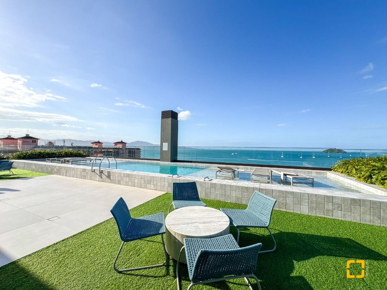 Apartamento com 236m², 6 quartos (sendo 3 suítes), 2 garagens, no bairro Jurerê em Florianópolis