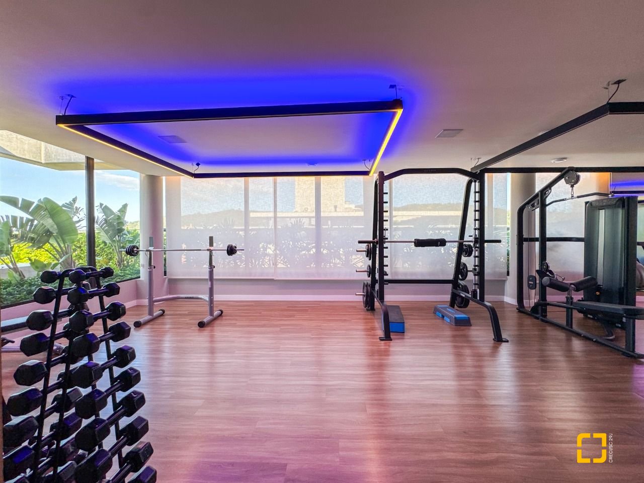 Apartamento com 236m², 6 quartos (sendo 3 suítes), 2 garagens, no bairro Jurerê em Florianópolis