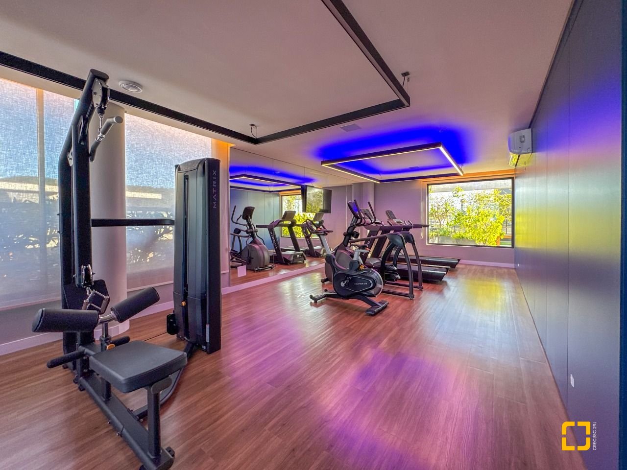 Apartamento com 236m², 6 quartos (sendo 3 suítes), 2 garagens, no bairro Jurerê em Florianópolis