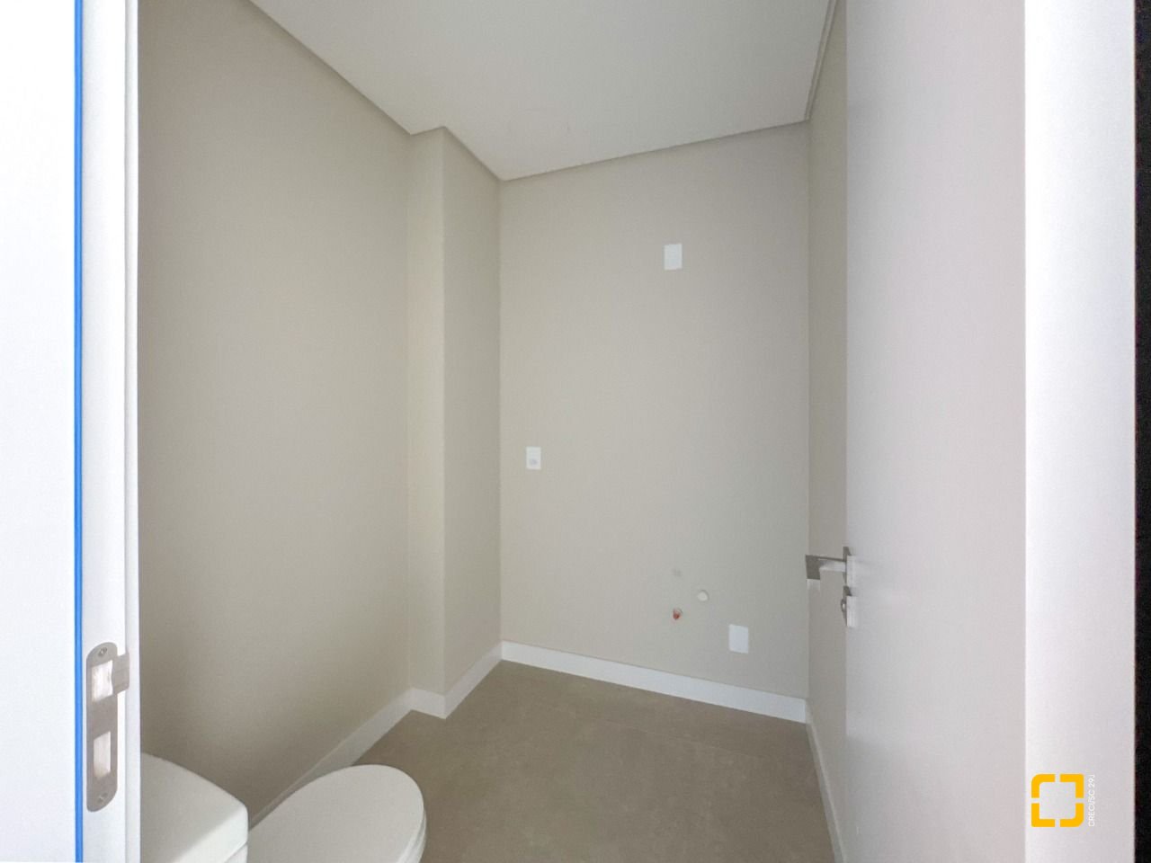 Apartamento com 236m², 3 quartos (sendo 3 suítes), 2 garagens, no bairro Jurerê em Florianópolis