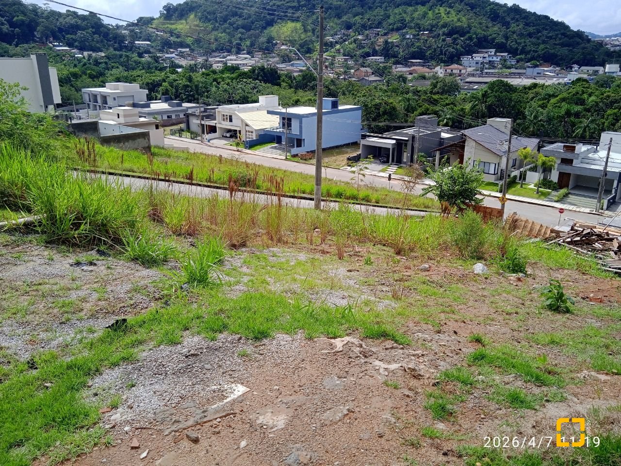Terreno com 451m², no bairro Forquilhas em São José