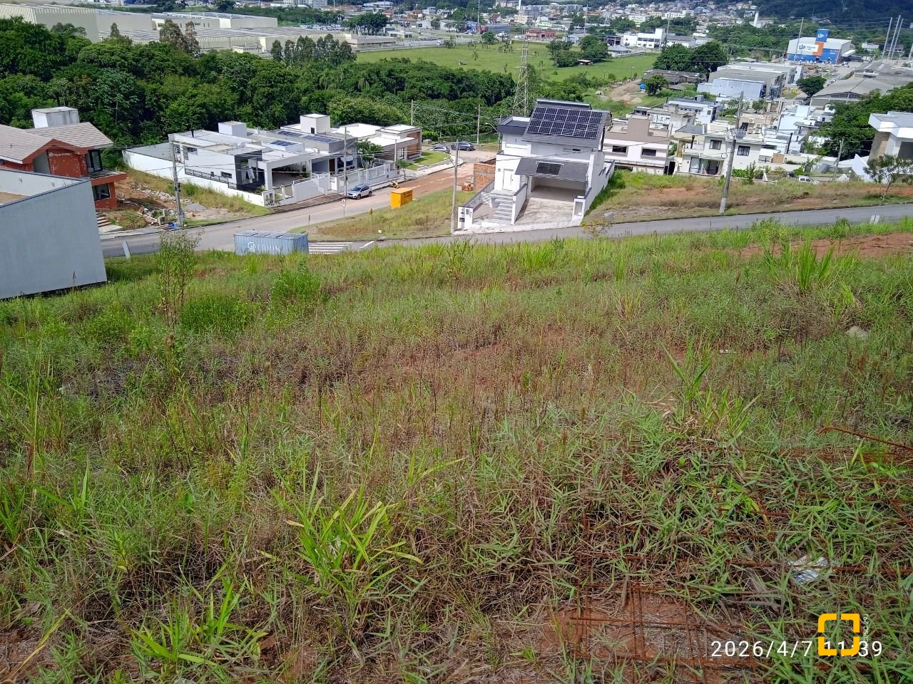 Terreno com 360m², no bairro Forquilhas em São José
