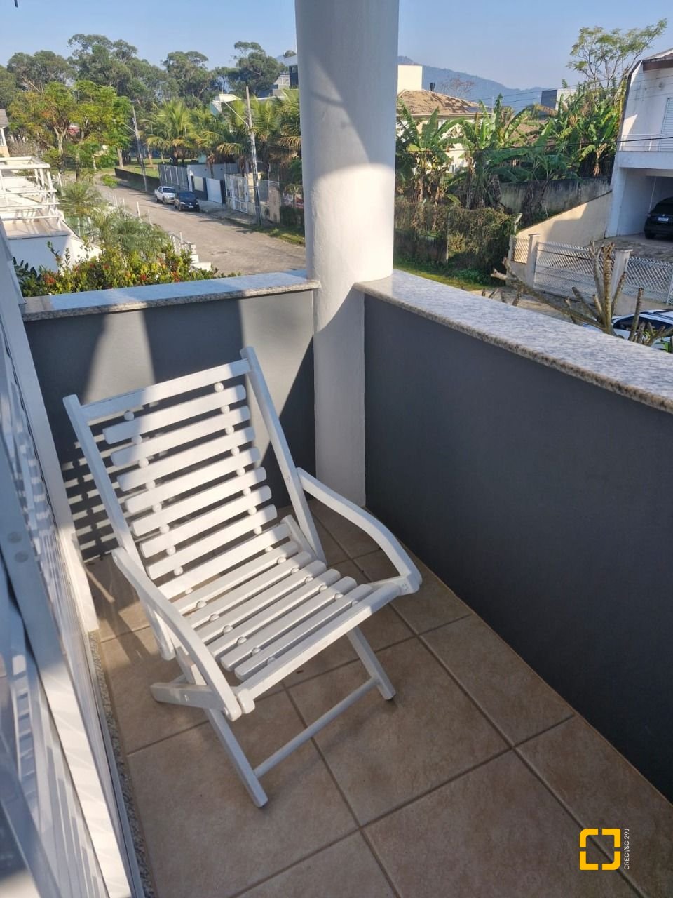 Casa com 240m², 5 quartos (sendo 1 suíte), 2 garagens, no bairro Santa Mônica em Florianópolis