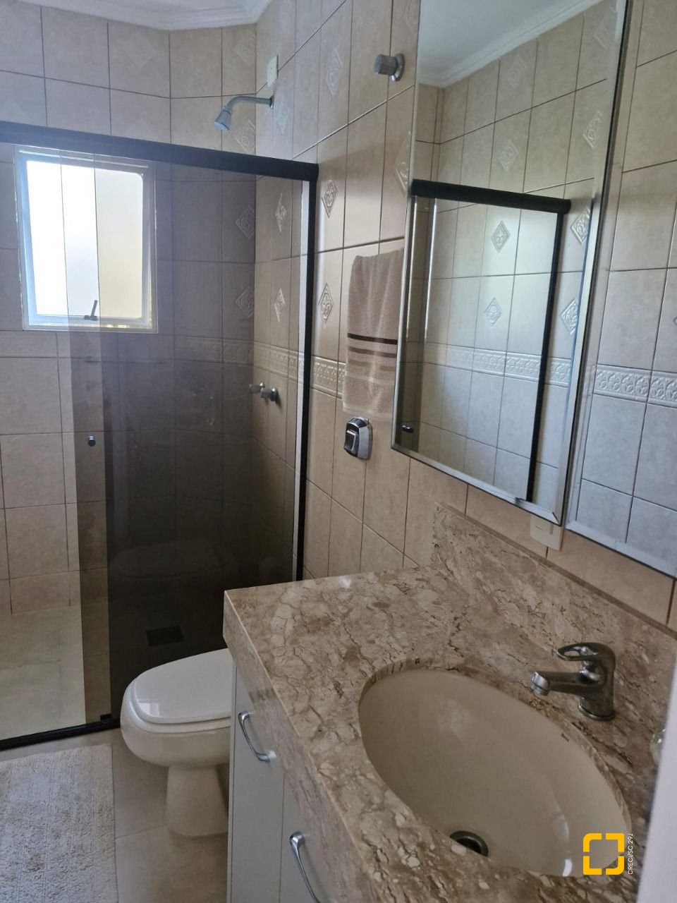 Casa com 240m², 5 quartos (sendo 1 suíte), 2 garagens, no bairro Santa Mônica em Florianópolis