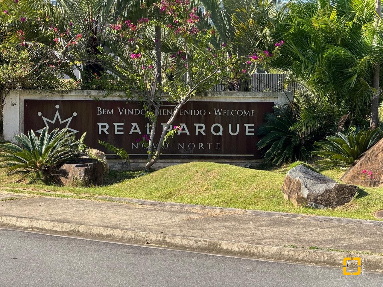 Terreno com 450m², no bairro Ingleses do Rio Vermelho em Florianópolis