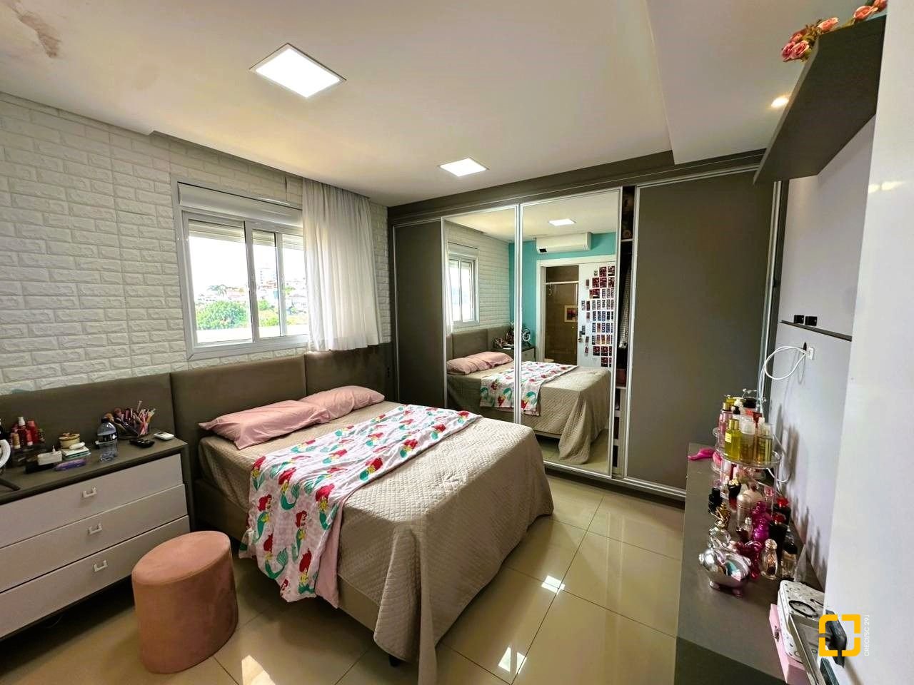 Cobertura com 367m², 3 quartos (sendo 3 suítes), 4 garagens, no bairro Estreito em Florianópolis
