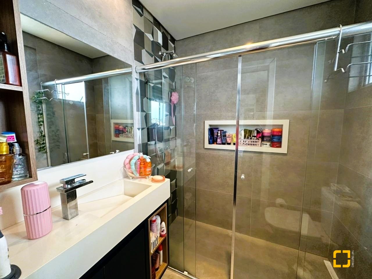 Cobertura com 367m², 3 quartos (sendo 3 suítes), 4 garagens, no bairro Estreito em Florianópolis