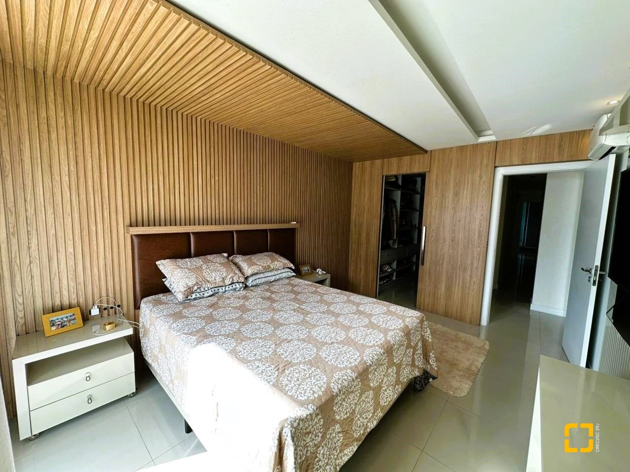 Cobertura com 367m², 3 quartos (sendo 3 suítes), 4 garagens, no bairro Estreito em Florianópolis