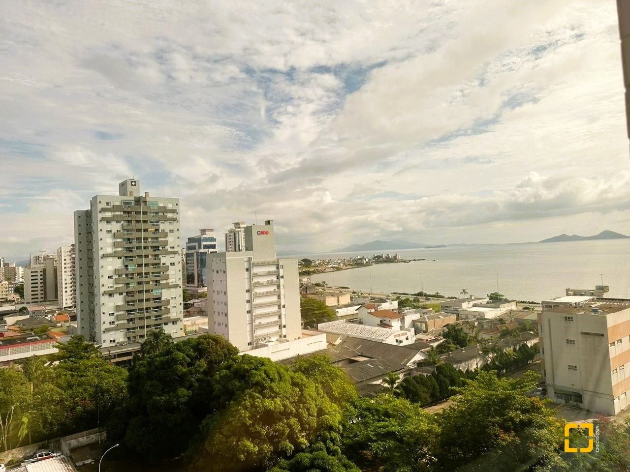 Cobertura com 367m², 3 quartos (sendo 3 suítes), 4 garagens, no bairro Estreito em Florianópolis