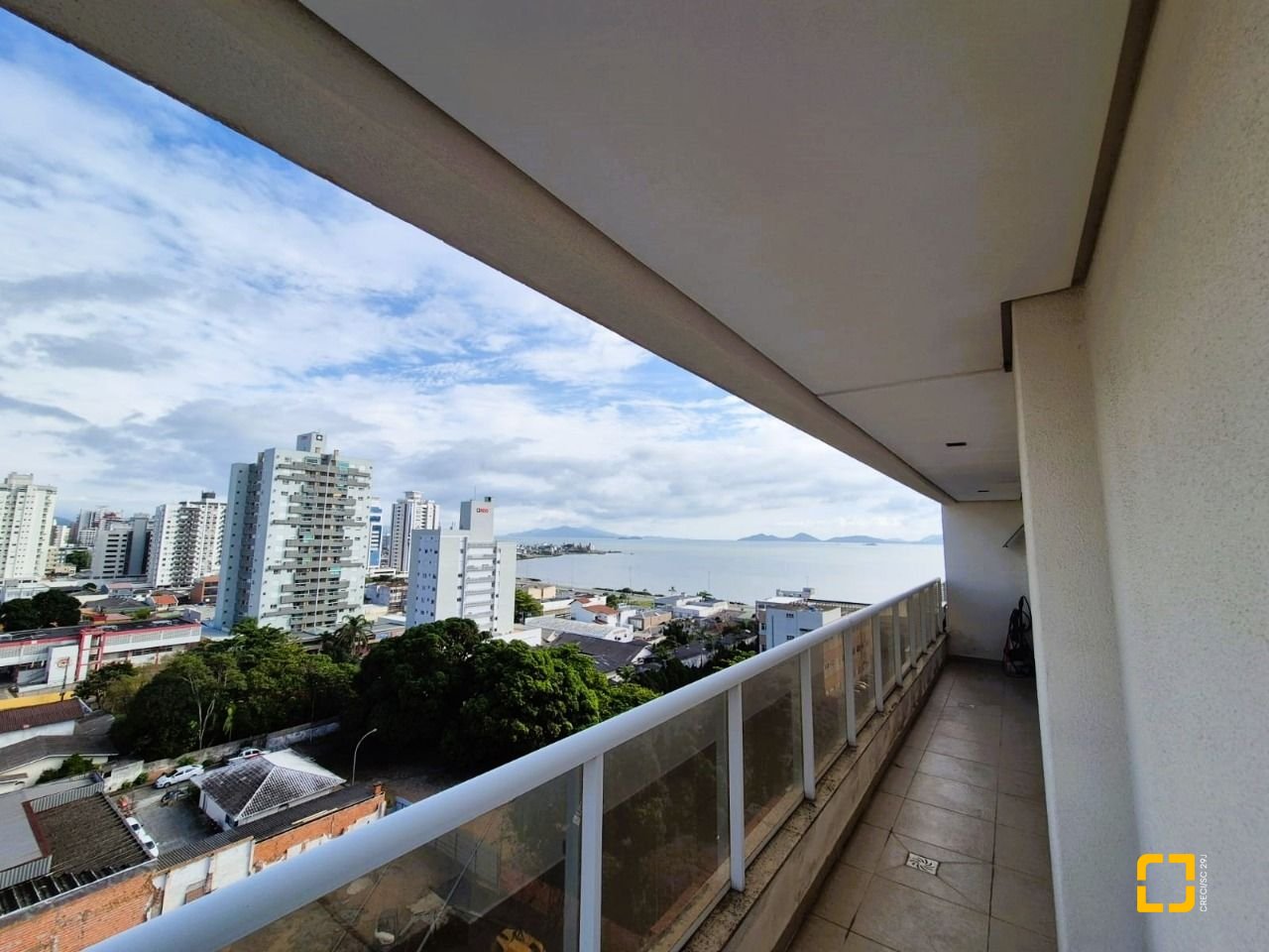 Cobertura com 367m², 3 quartos (sendo 3 suítes), 4 garagens, no bairro Estreito em Florianópolis