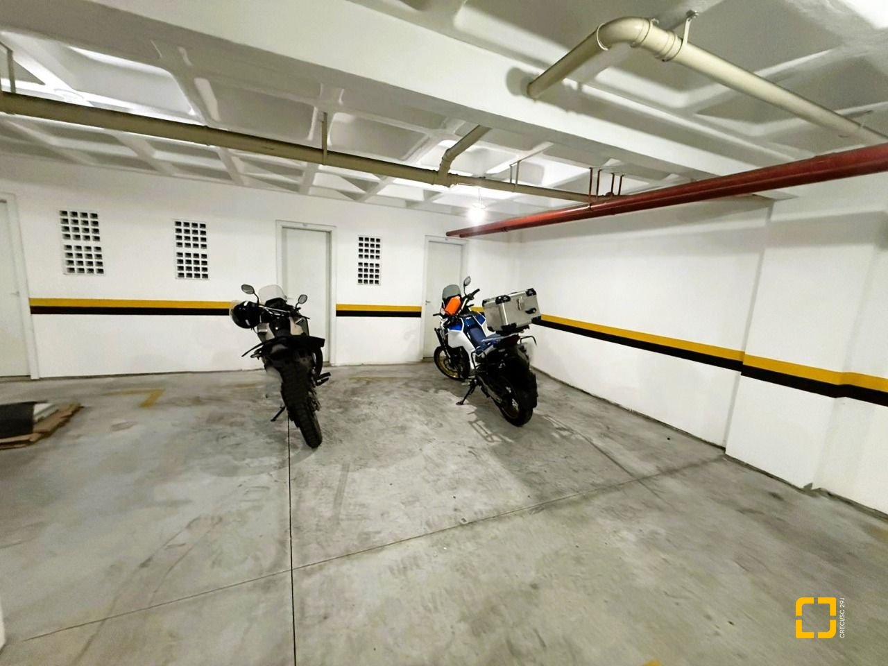 Cobertura com 367m², 3 quartos (sendo 3 suítes), 4 garagens, no bairro Estreito em Florianópolis