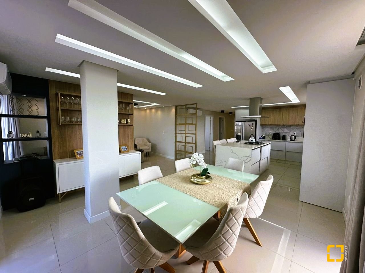 Cobertura com 367m², 3 quartos (sendo 3 suítes), 4 garagens, no bairro Estreito em Florianópolis