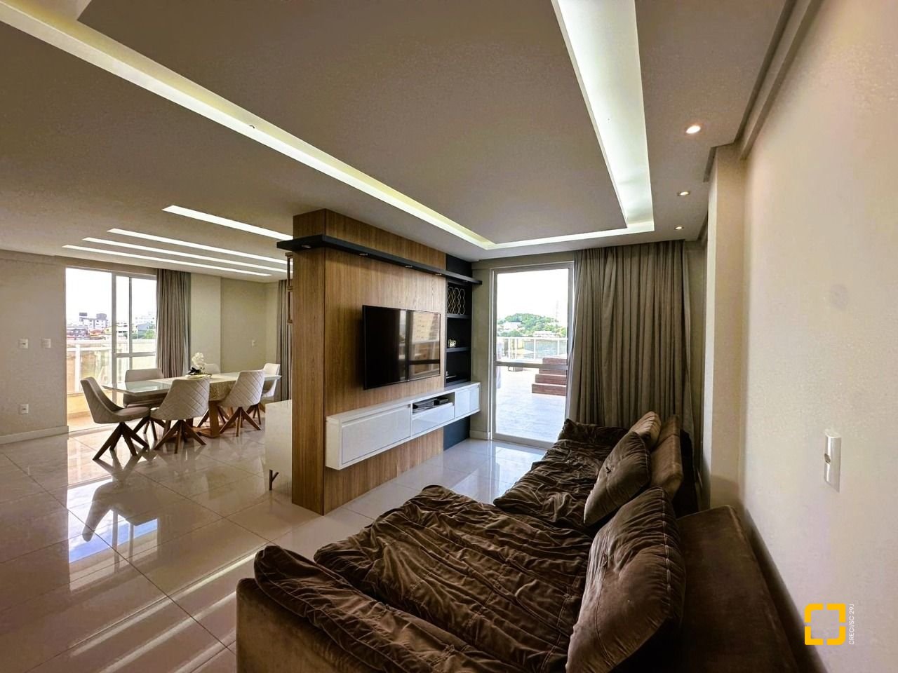 Cobertura com 367m², 3 quartos (sendo 3 suítes), 4 garagens, no bairro Estreito em Florianópolis