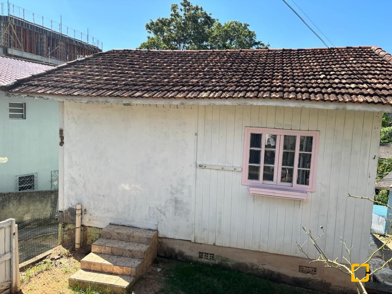 Terreno com 593m², no bairro Capoeiras em Florianópolis