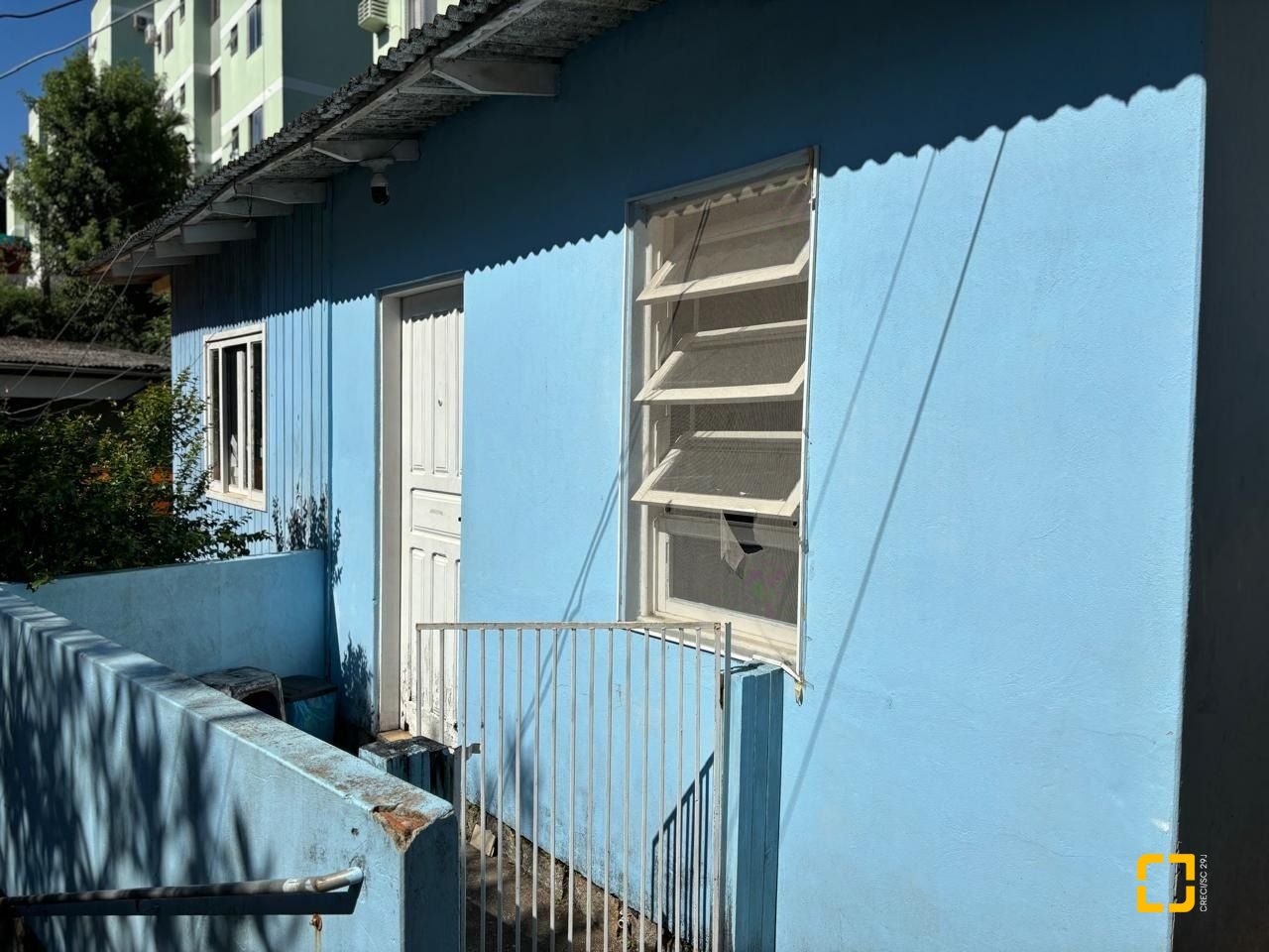 Terreno com 593m², no bairro Capoeiras em Florianópolis