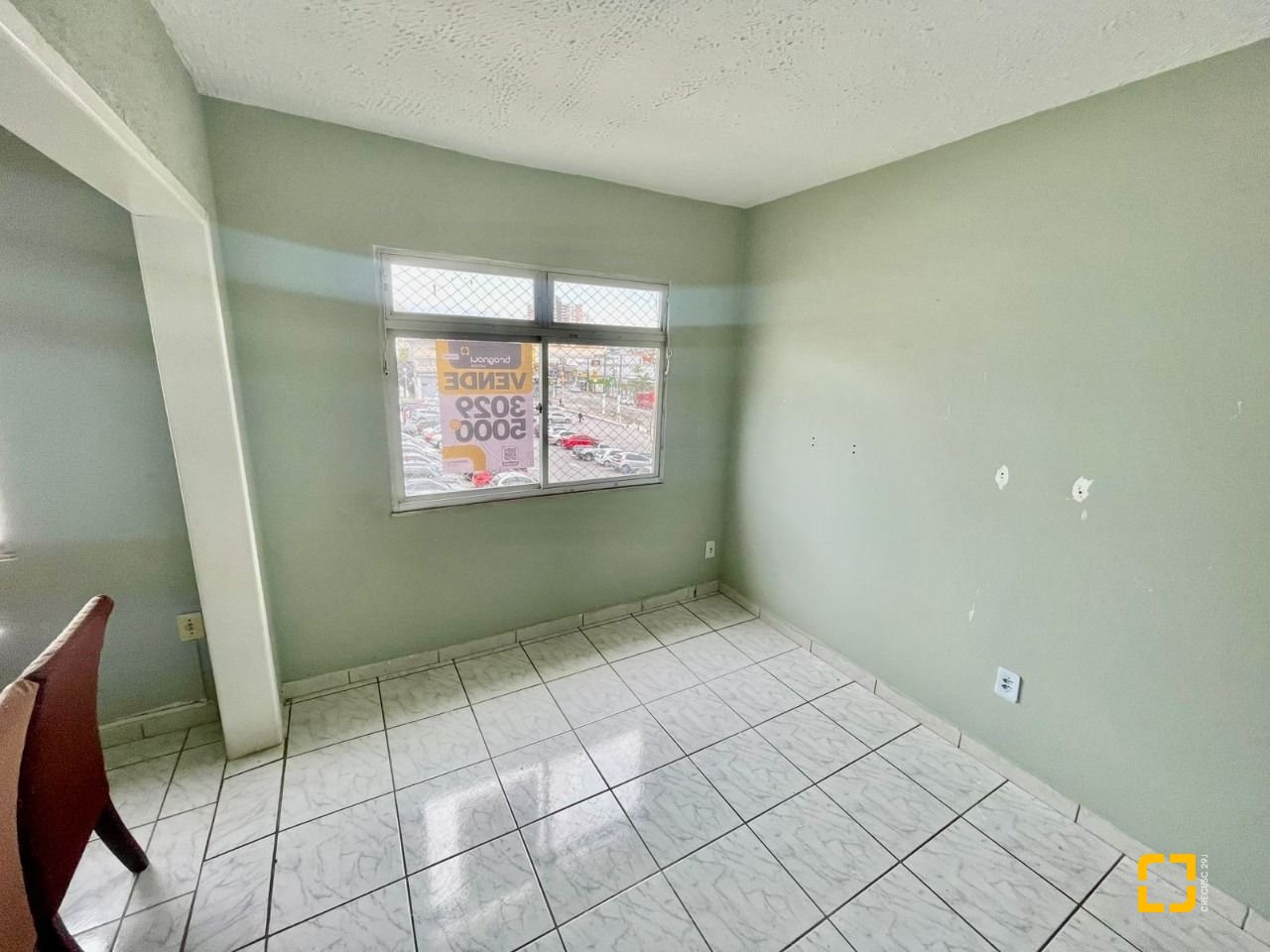 Apartamento com 48m², 2 quartos, 1 garagem, no bairro Barreiros em São José