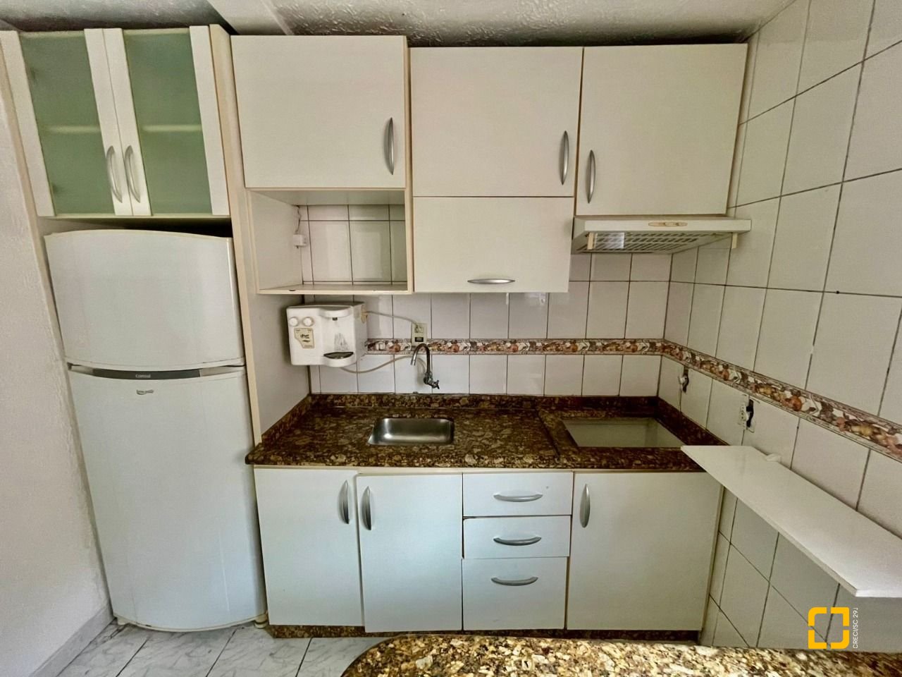 Apartamento com 48m², 2 quartos, 1 garagem, no bairro Barreiros em São José