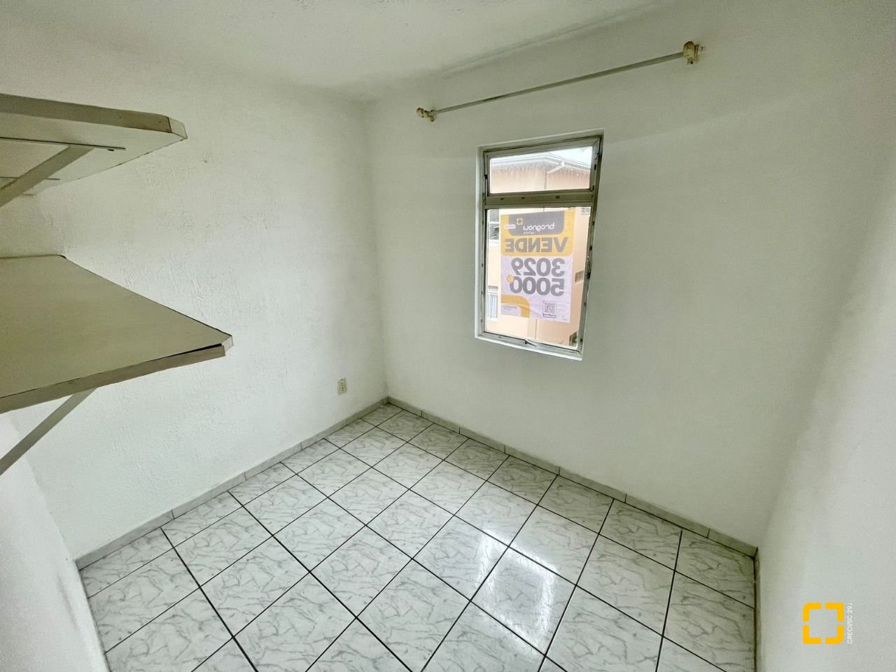 Apartamento com 48m², 2 quartos, 1 garagem, no bairro Barreiros em São José