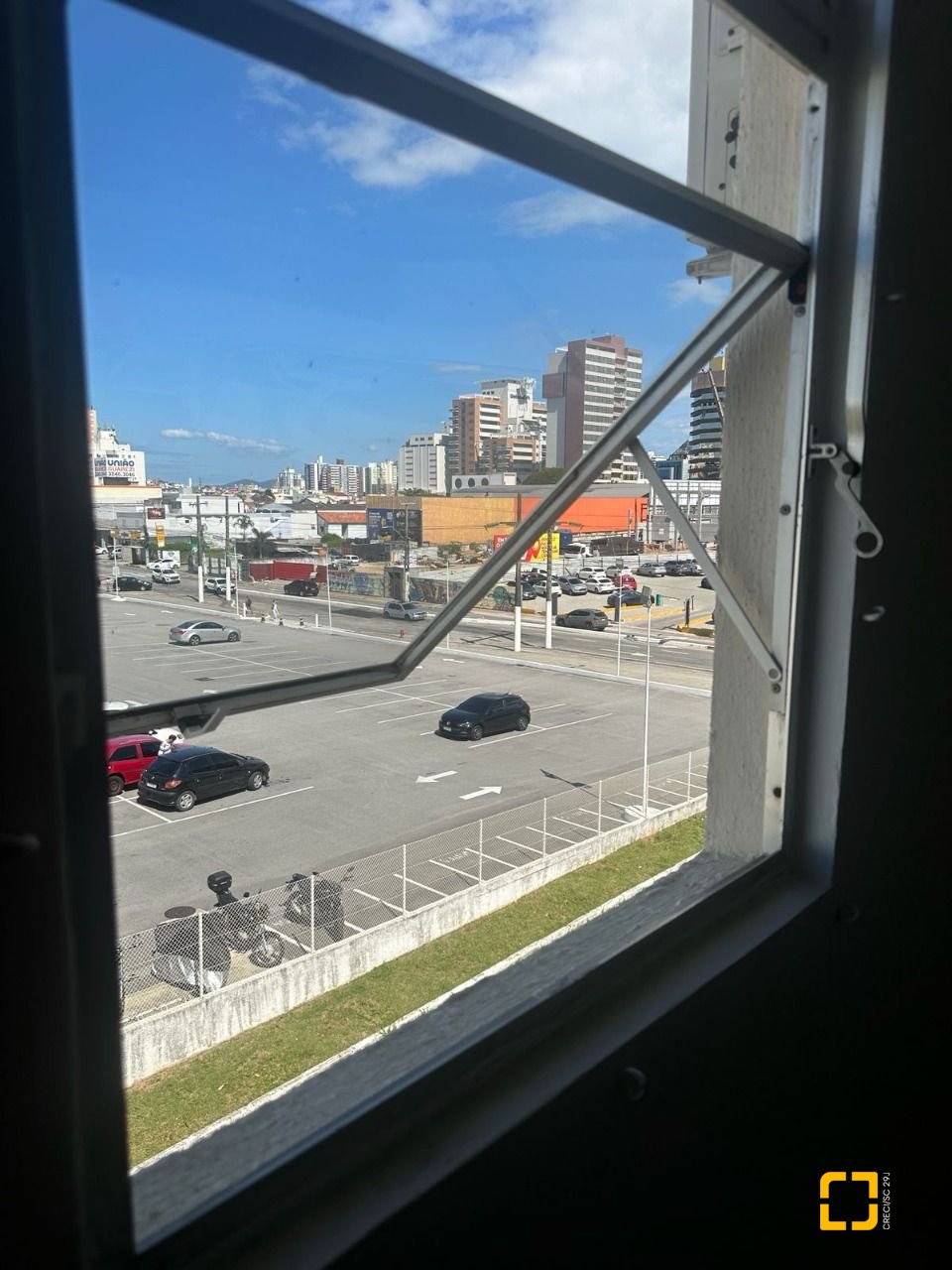 Apartamento com 48m², 2 quartos, 1 garagem, no bairro Barreiros em São José