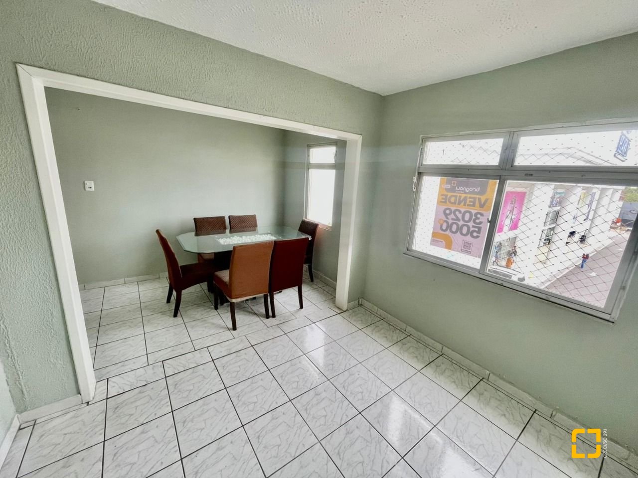 Apartamento com 48m², 2 quartos, 1 garagem, no bairro Barreiros em São José