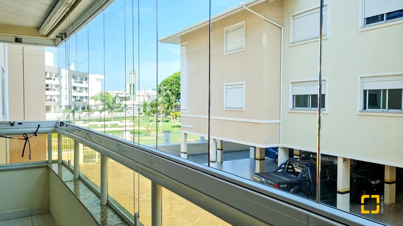 Apartamento com 116m², 4 quartos (sendo 1 suíte), 2 garagens, no bairro Ingleses do Rio Vermelho em Florianópolis